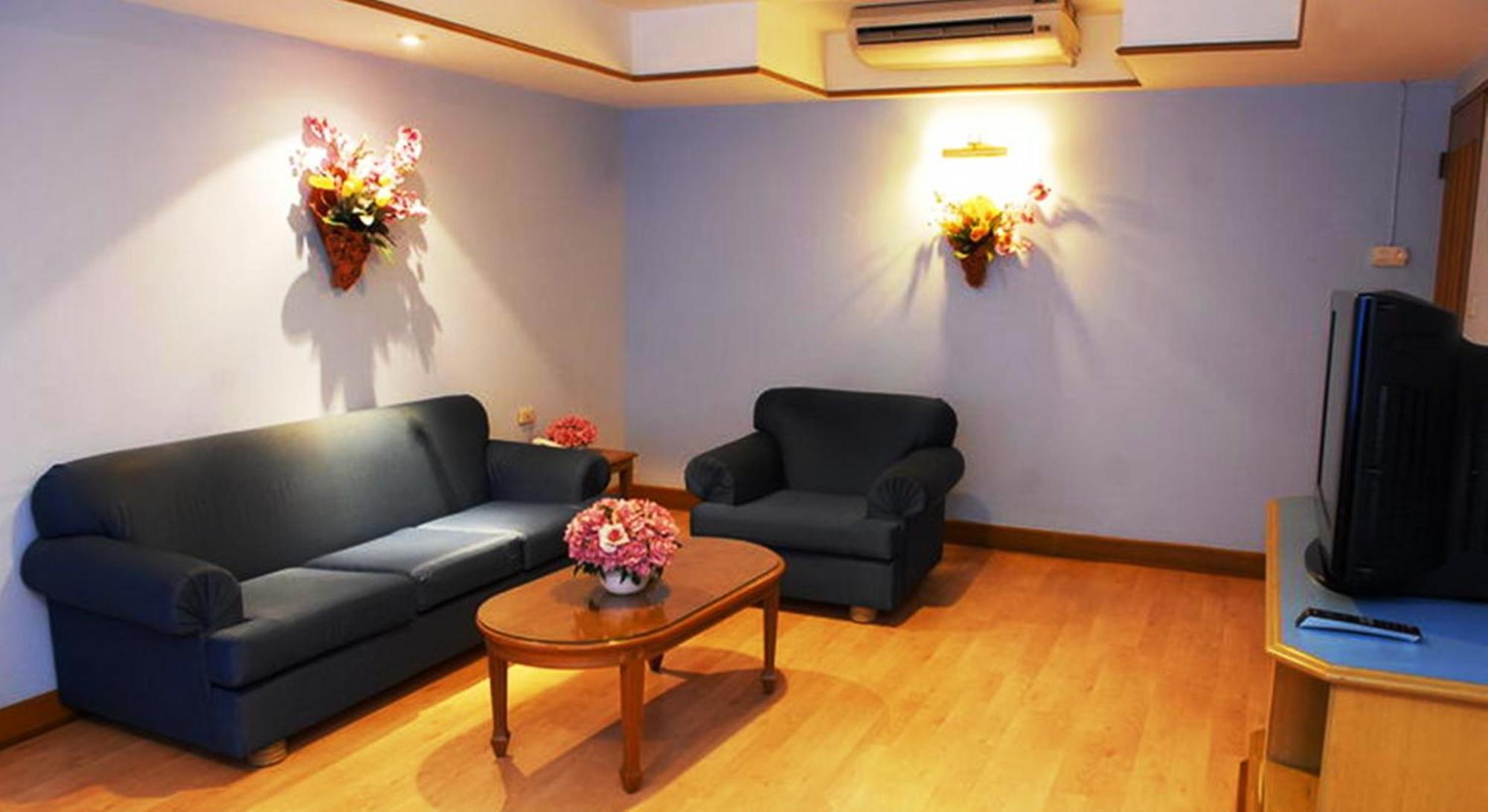Silom Village Inn Bangkok Zewnętrze zdjęcie