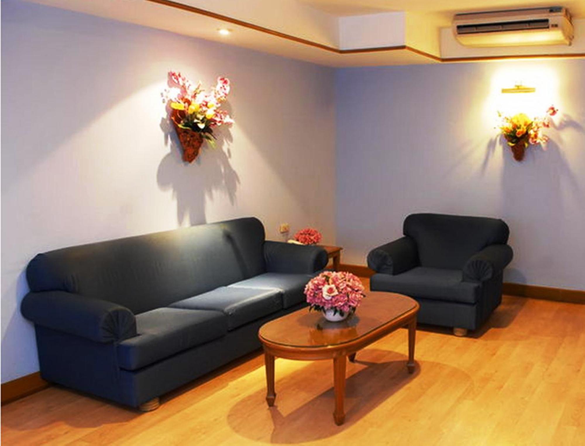 Silom Village Inn Bangkok Zewnętrze zdjęcie