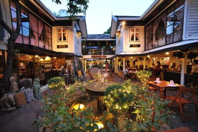 Silom Village Inn Bangkok Zewnętrze zdjęcie