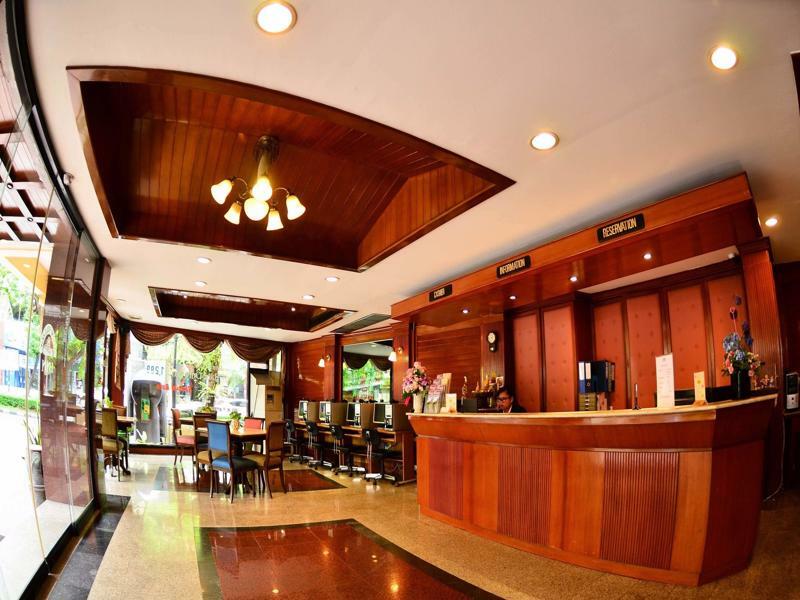 Silom Village Inn Bangkok Zewnętrze zdjęcie
